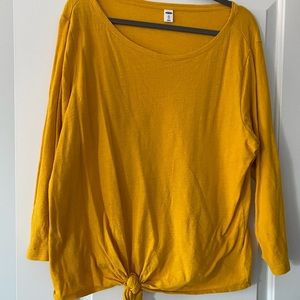 Old Navy yellow top